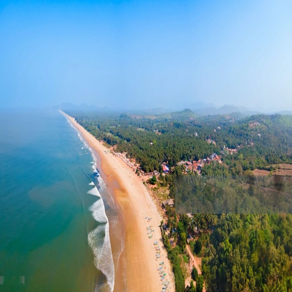 Spend your evening here with options like jet skiing, banana boat rides, and a stunning sunset view at the Om Beach